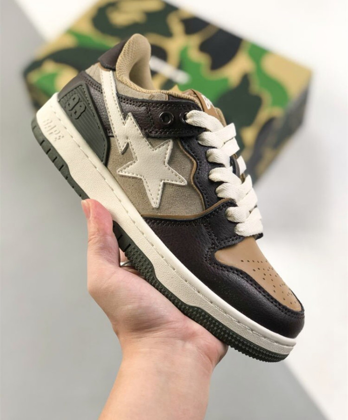 Colorblocked Stars Low Top Sneakers