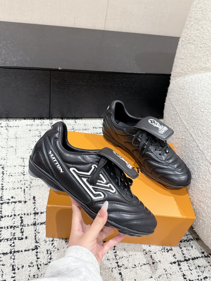 1:1 quality version 28113857 Footprint Series Soccer Sneakers 4 colors