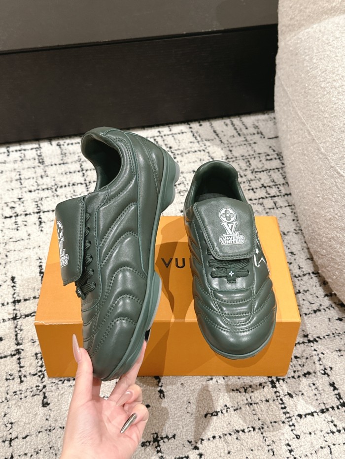 1:1 quality version 28113857 Footprint Series Soccer Sneakers 4 colors
