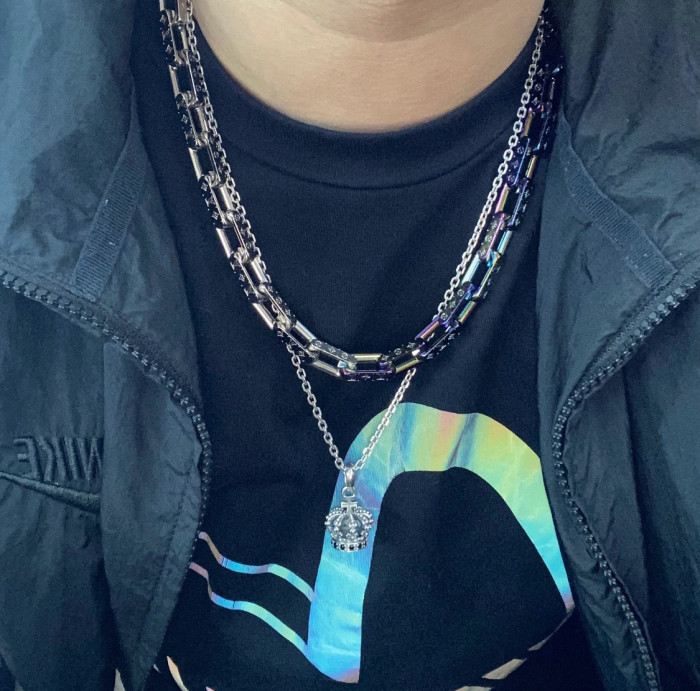 28120729 Dazzling Colorful Square Clasp Necklace