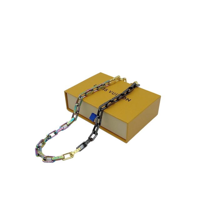28120729 Dazzling Colorful Square Clasp Necklace