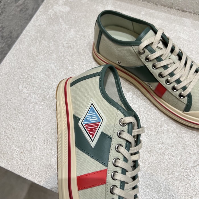 1:1 quality version 28165910 Orbit Collection Retro Sneakers 10 colors