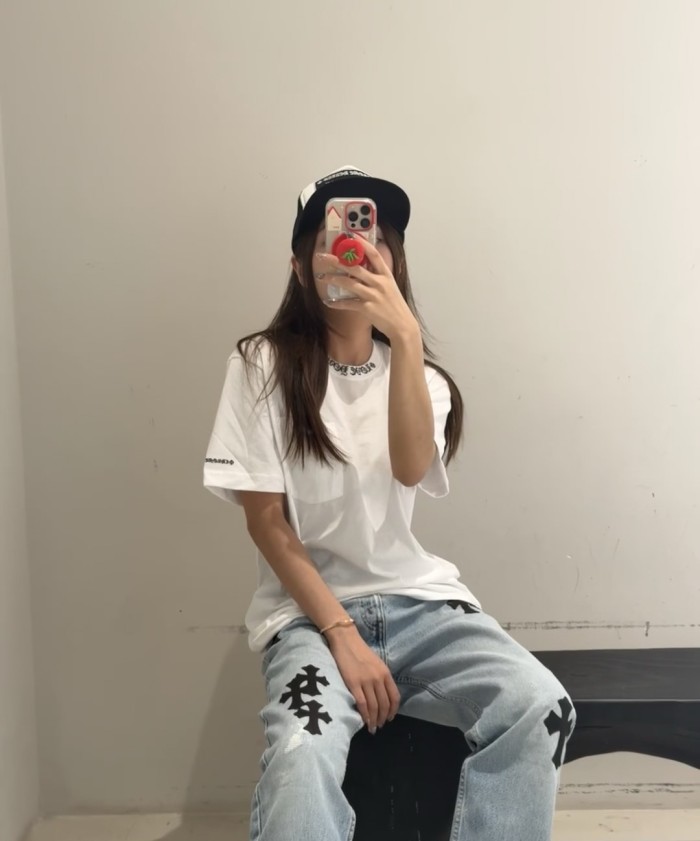 1:1 quality version 28180753 Neckline Embroidered Monogrammed Tee