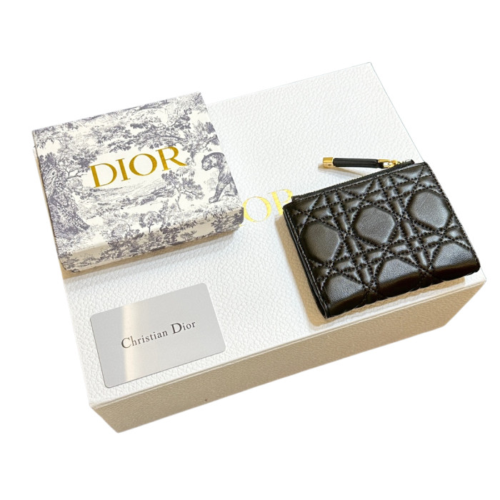 28181592 Calfskin Wallet 3 colors