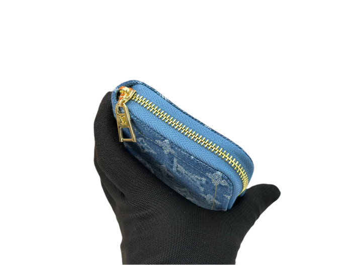 28181577 Blue denim zipper Wallet