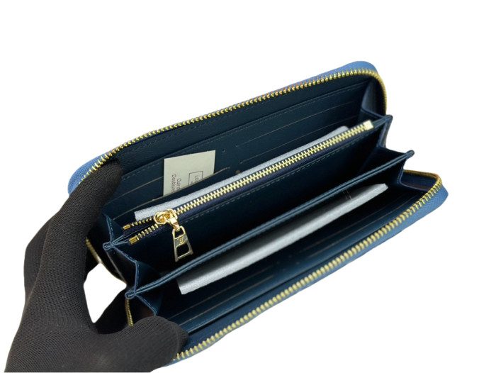 28181577 Blue denim zipper Wallet