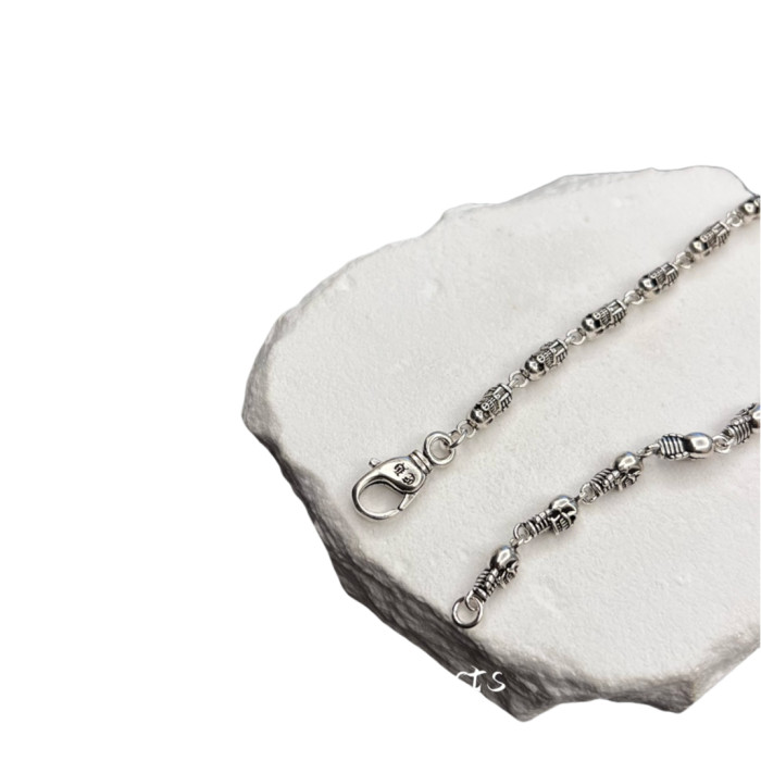 28203296 Heart Skull Pendant Necklace