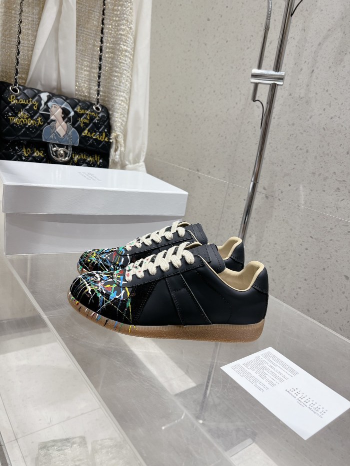 1:1 quality version M@ison White Paint Replica Sneakers POIZON240805818  2 colors