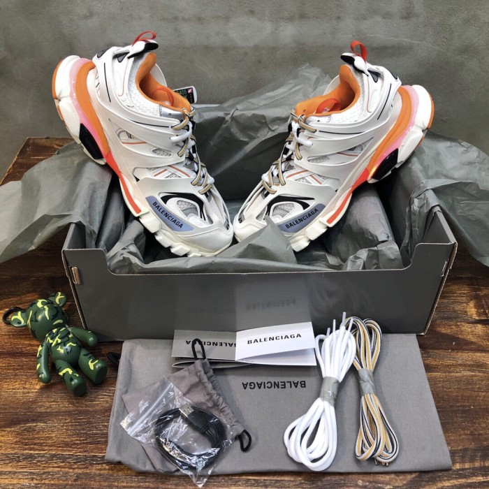 1:1 quality version 28261634 LED TRACK TRAINER Outdoor Sports Shoes 8 colors