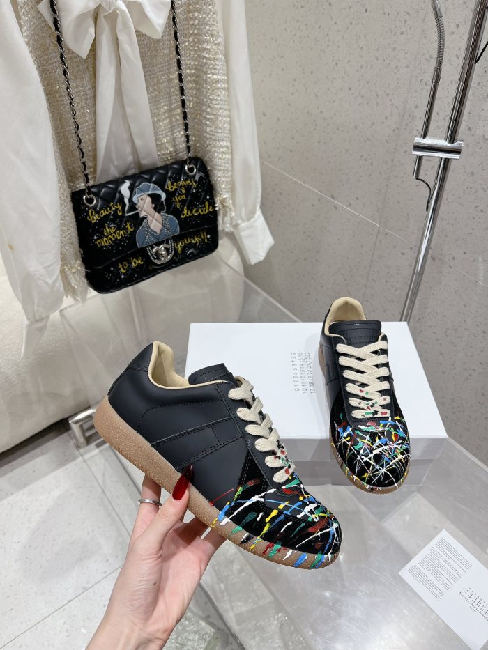 1:1 quality version M@ison White Paint Replica Sneakers POIZON240805818  2 colors
