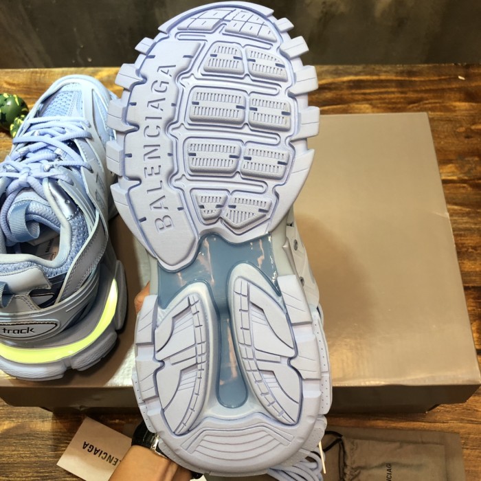 1:1 quality version 28261634 LED TRACK TRAINER Outdoor Sports Shoes 8 colors