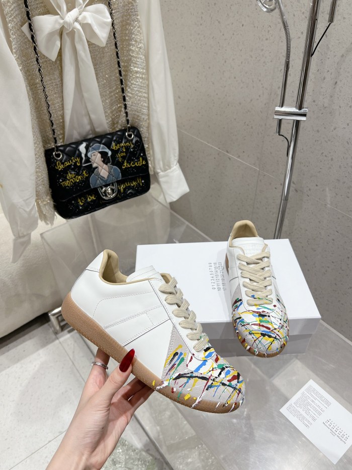 1:1 quality version M@ison White Paint Replica Sneakers POIZON240805818  2 colors
