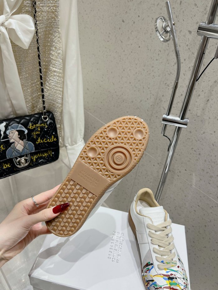 1:1 quality version M@ison White Paint Replica Sneakers POIZON240805818  2 colors