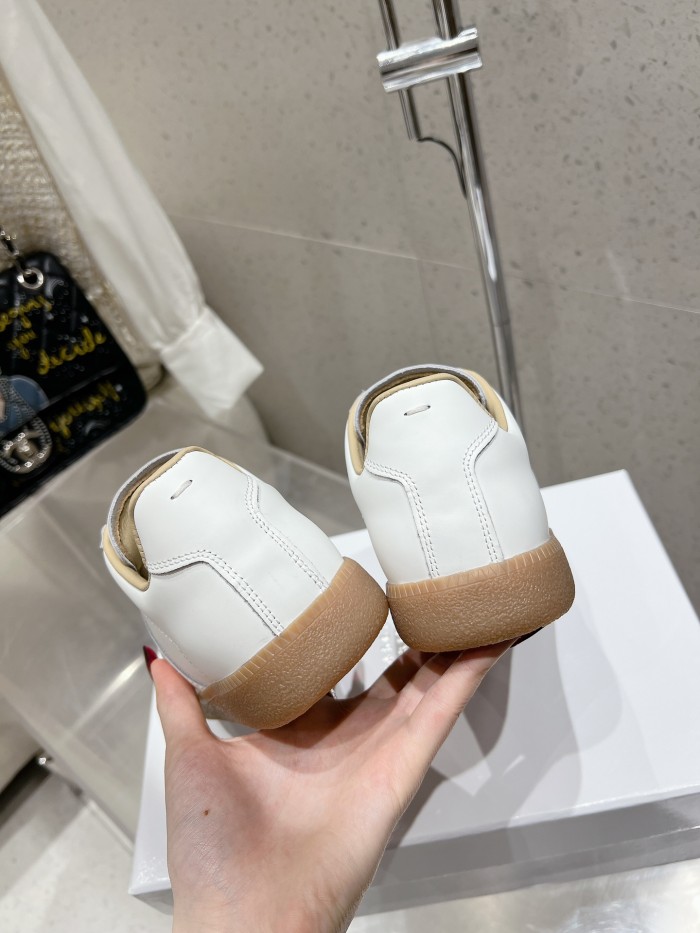 1:1 quality version M@ison White Paint Replica Sneakers POIZON240805818  2 colors