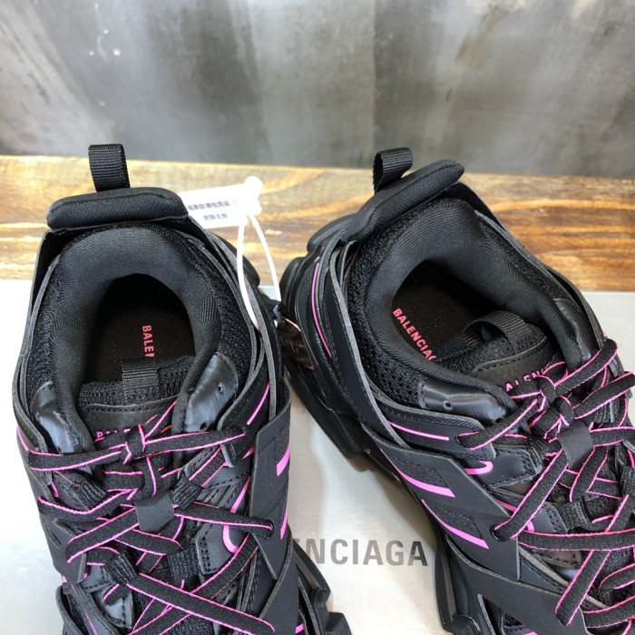 1:1 quality version 28310639 TRACK Black Powder Pink Pops