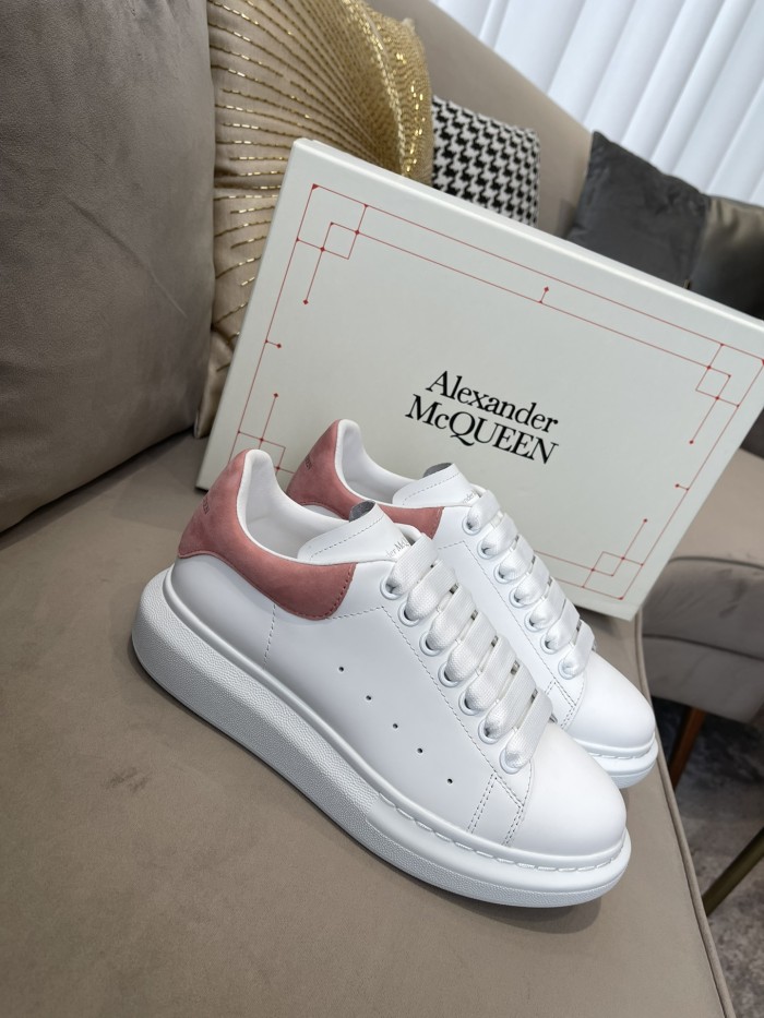 1:1 quality version 28314953 Suede Shoe Tailed White Shoes 12 colors