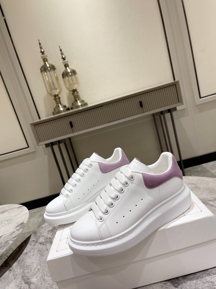 1:1 quality version 28314953 Suede Shoe Tailed White Shoes 12 colors