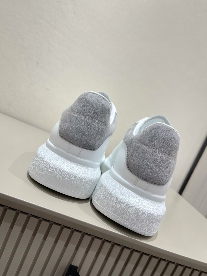 1:1 quality version 28314953 Suede Shoe Tailed White Shoes 12 colors