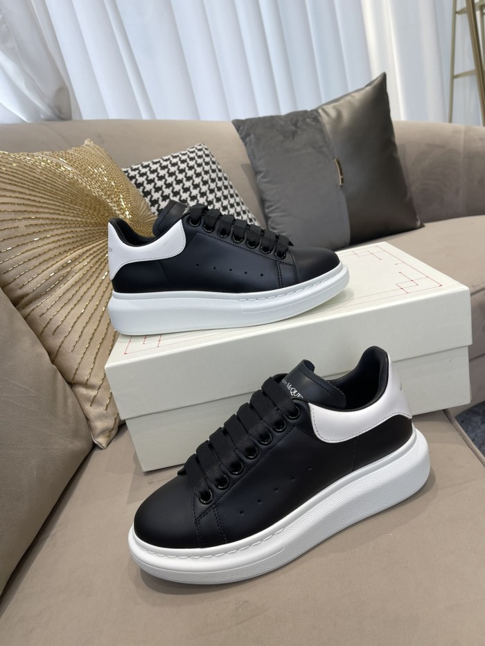 1:1 quality version 28314988 Leather Shoes Tail Logo Printed White Shoes 9 colors