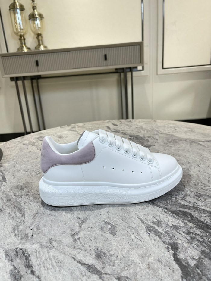 1:1 quality version 28314953 Suede Shoe Tailed White Shoes 12 colors