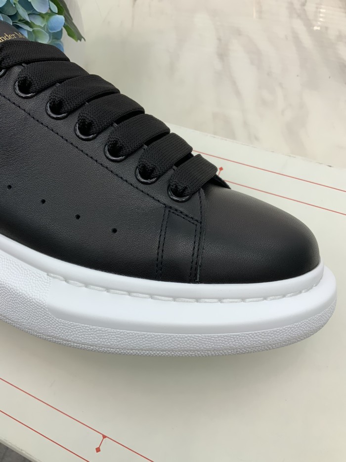1:1 quality version 28314988 Leather Shoes Tail Logo Printed White Shoes 9 colors