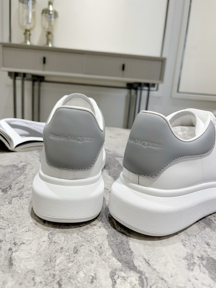 1:1 quality version 28314988 Leather Shoes Tail Logo Printed White Shoes 9 colors