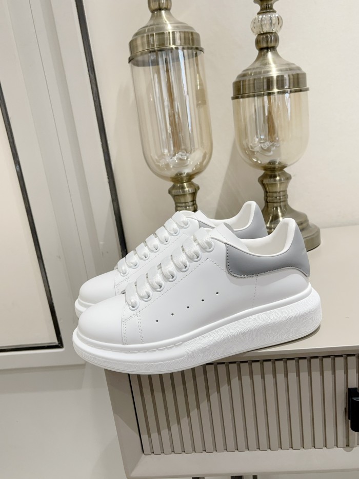1:1 quality version 28314988 Leather Shoes Tail Logo Printed White Shoes 9 colors