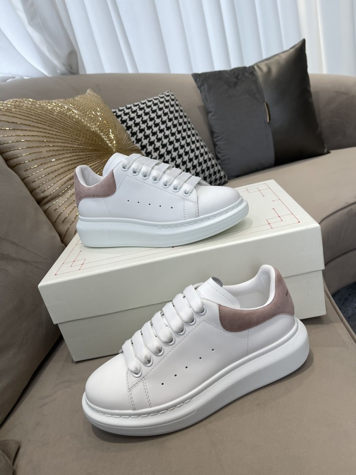 1:1 quality version 28314953 Suede Shoe Tailed White Shoes 12 colors