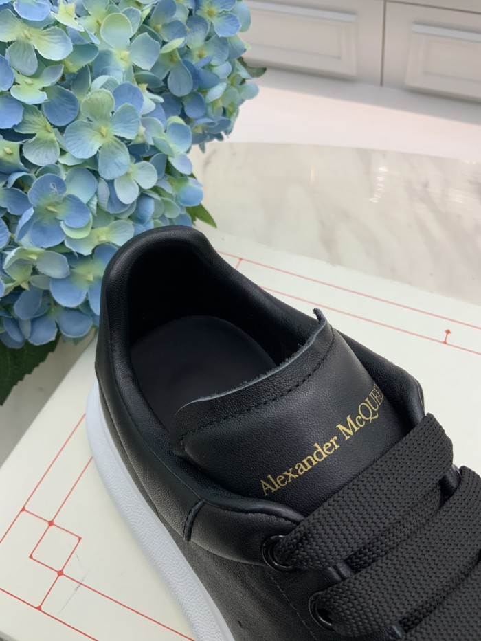 1:1 quality version 28314988 Leather Shoes Tail Logo Printed White Shoes 9 colors