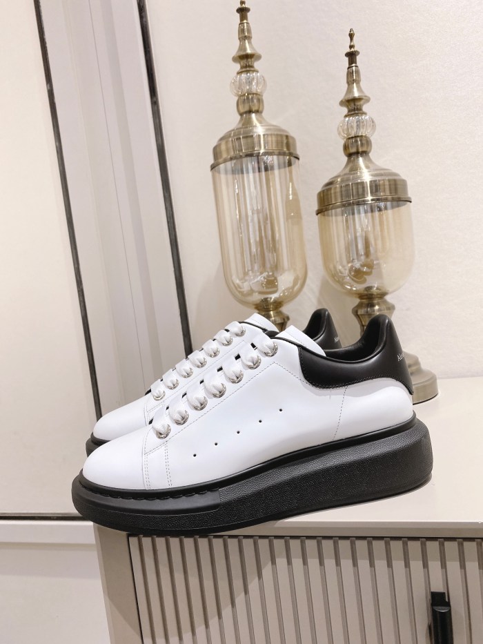 1:1 quality version 28314988 Leather Shoes Tail Logo Printed White Shoes 9 colors