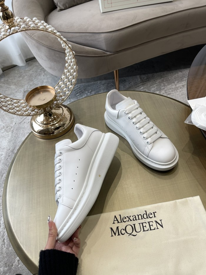1:1 quality version 28314988 Leather Shoes Tail Logo Printed White Shoes 9 colors