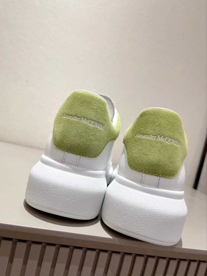 1:1 quality version 28314953 Suede Shoe Tailed White Shoes 12 colors