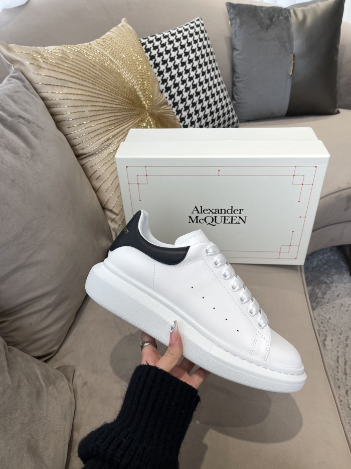 1:1 quality version 28314988 Leather Shoes Tail Logo Printed White Shoes 9 colors