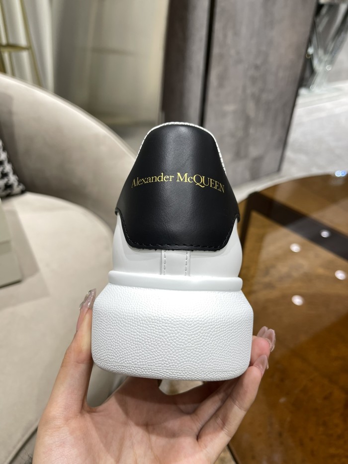 1:1 quality version 28314988 Leather Shoes Tail Logo Printed White Shoes 9 colors