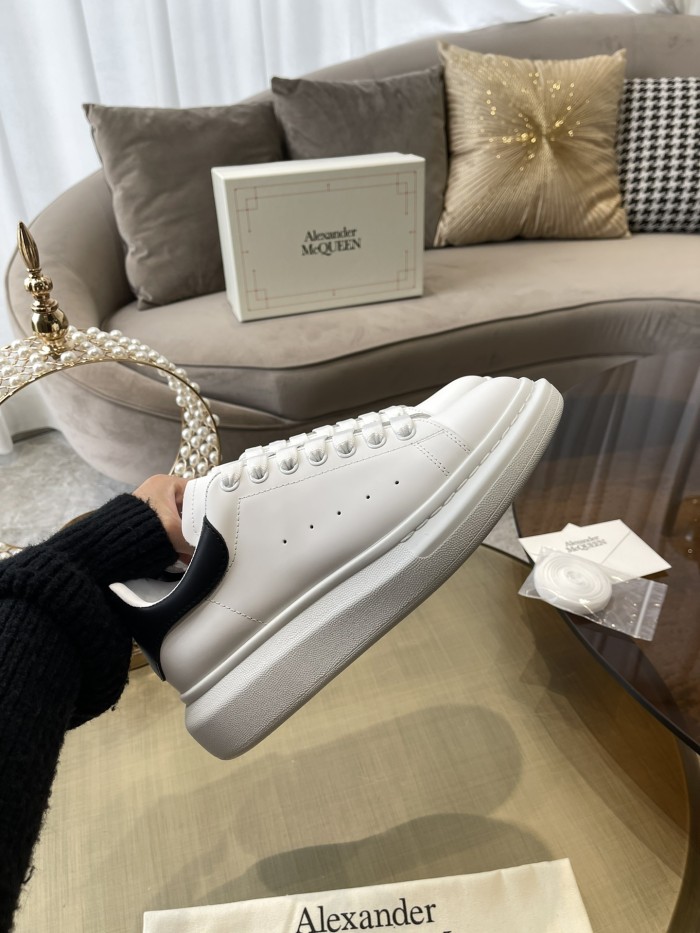 1:1 quality version 28314988 Leather Shoes Tail Logo Printed White Shoes 9 colors