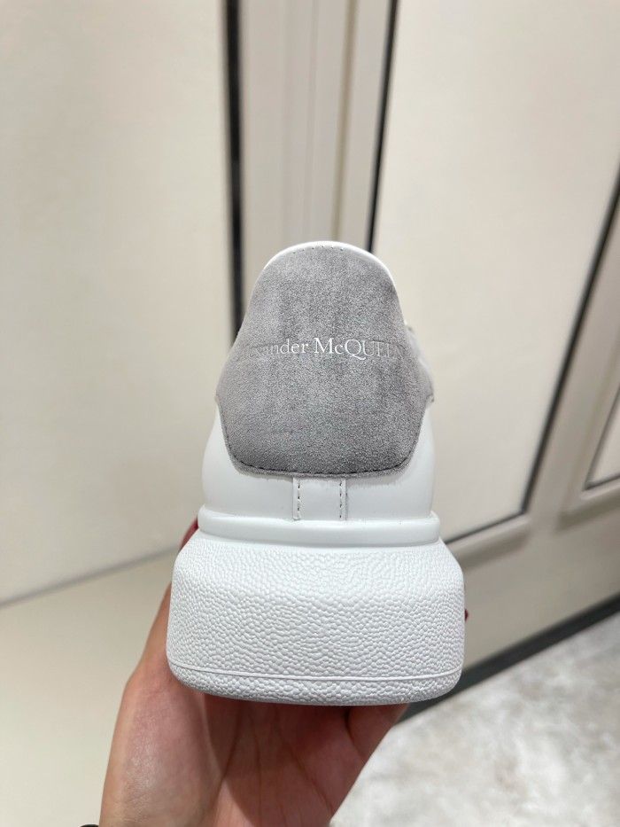 1:1 quality version 28314953 Suede Shoe Tailed White Shoes 12 colors