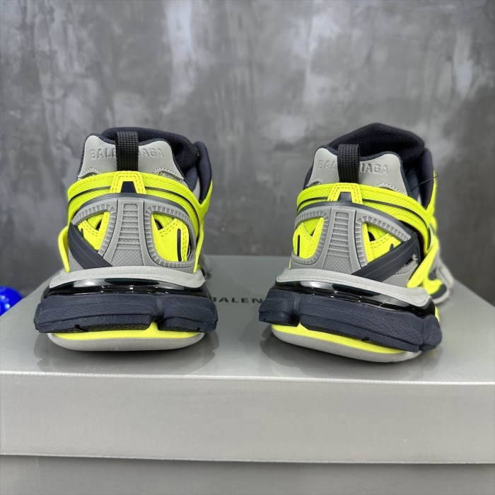1:1 quality version 28321505 Track.2 sneakers 10 colors