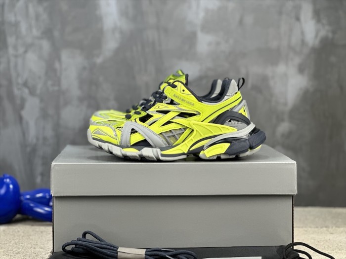 1:1 quality version 28321505 Track.2 sneakers 10 colors