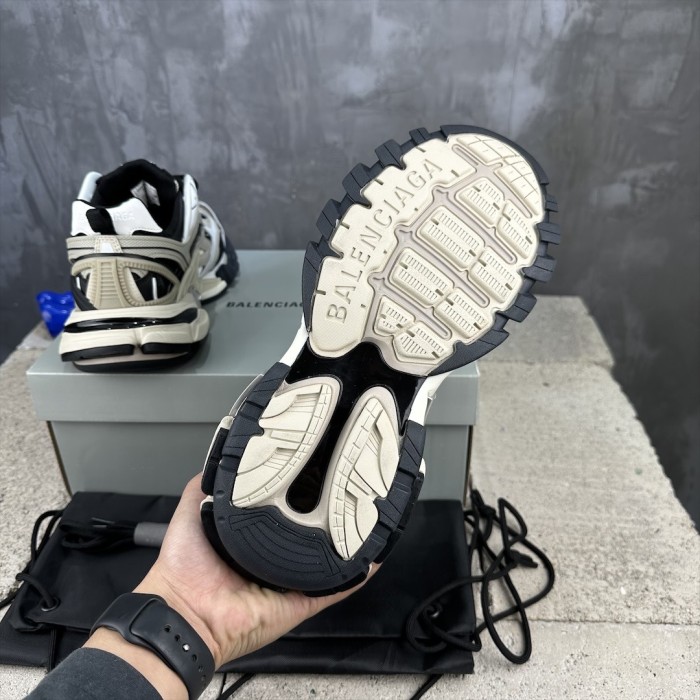 1:1 quality version 28321505 Track.2 sneakers 10 colors