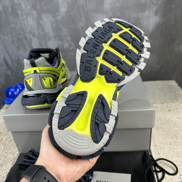 1:1 quality version 28321505 Track.2 sneakers 10 colors