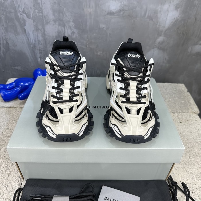 1:1 quality version 28321505 Track.2 sneakers 10 colors