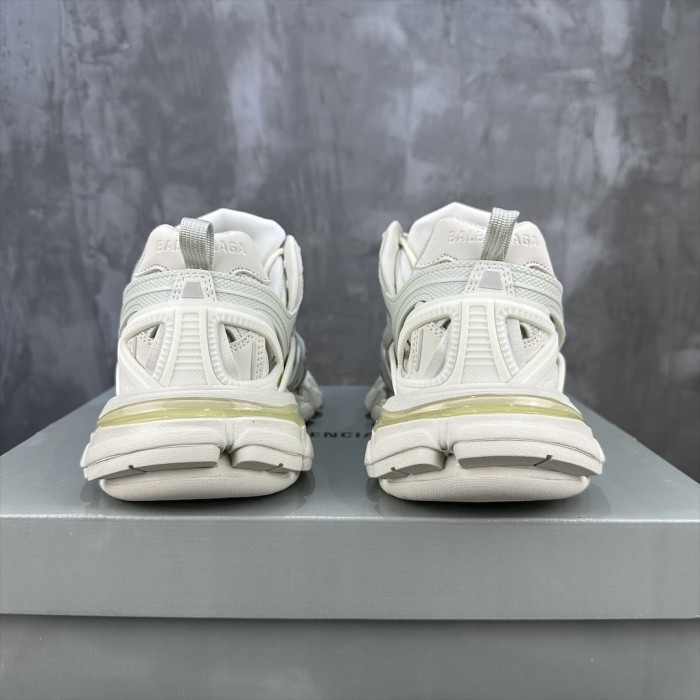 1:1 quality version 28321505 Track.2 sneakers 10 colors
