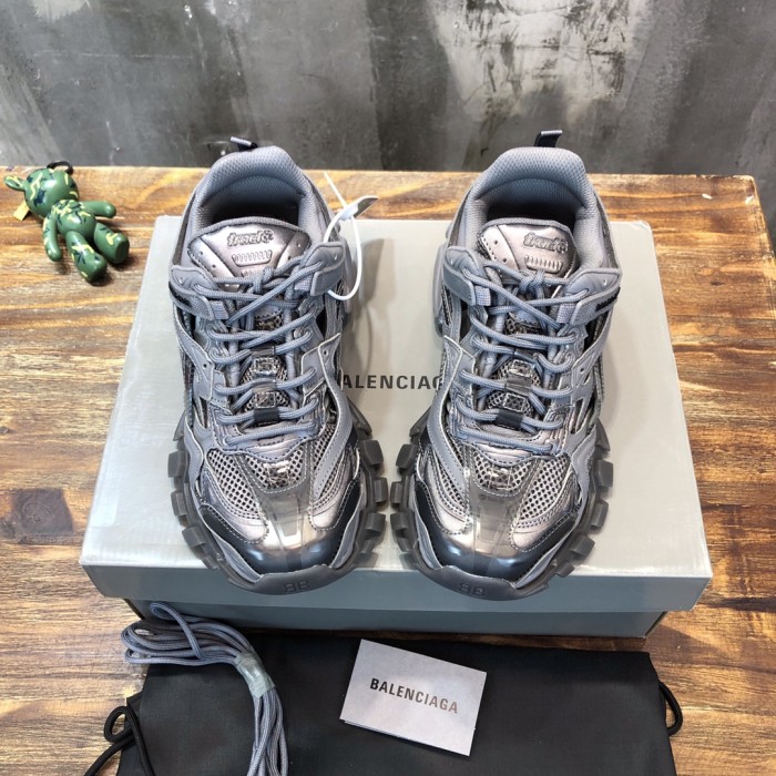 1:1 quality version 28321505 Track.2 sneakers 10 colors