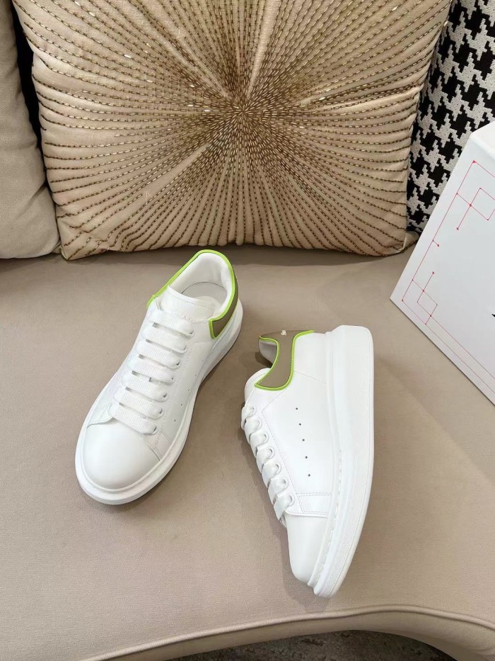 1:1 quality version 28354148 Classic Simple White Shoes