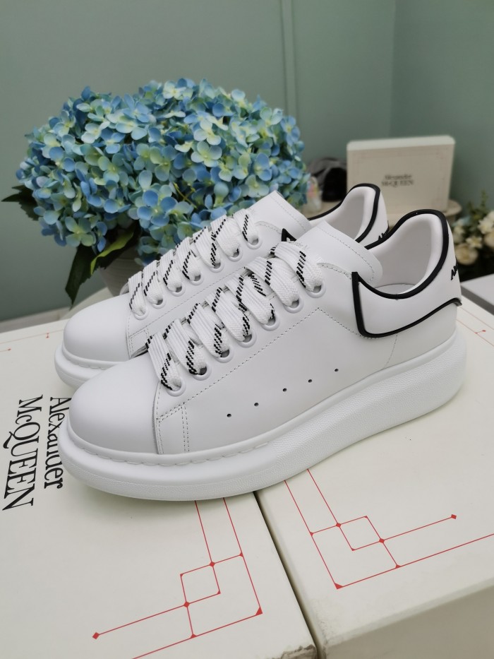 1:1 quality version 28354148 Classic Simple White Shoes