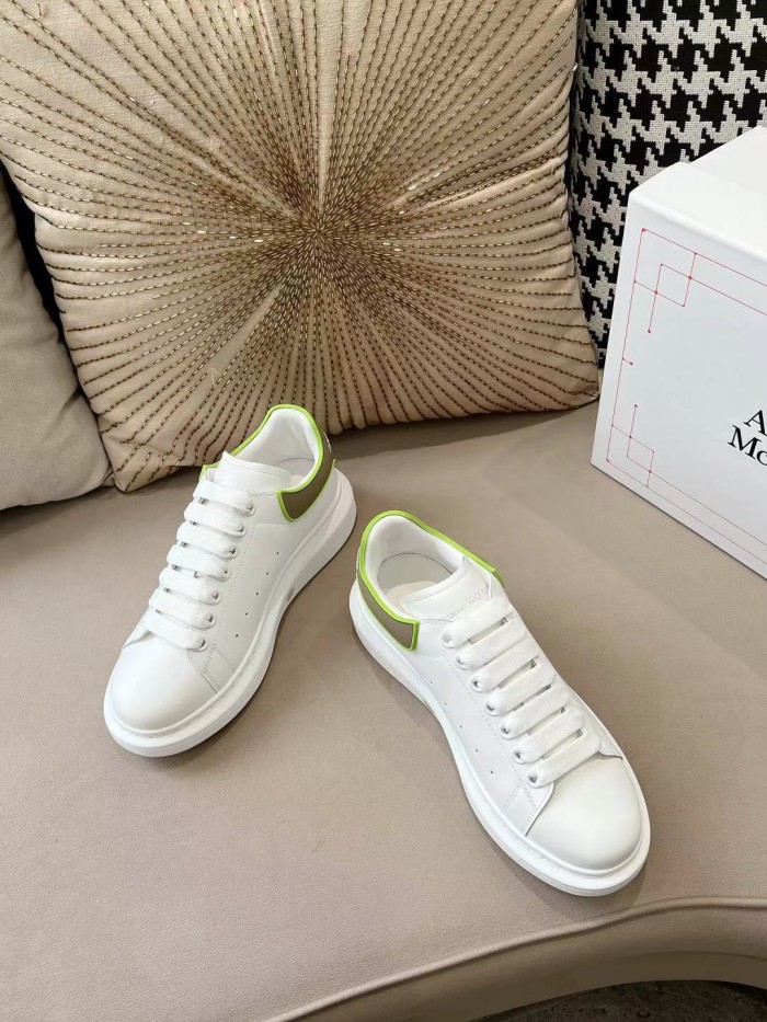 1:1 quality version 28354148 Classic Simple White Shoes