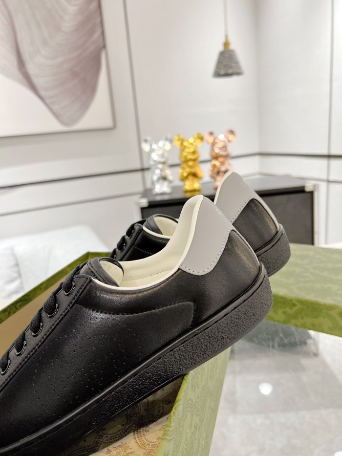 1:1 quality version 28412101 Leather logo patchwork shoes 3 colors