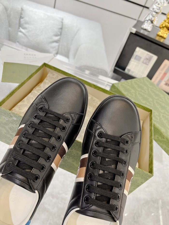 1:1 quality version 28412101 Leather logo patchwork shoes 3 colors