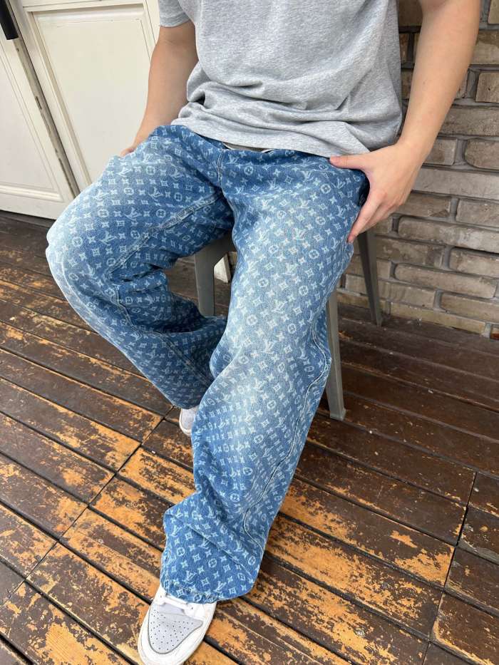 1:1 quality version Full-Print Logo Flare Jeans 28437479