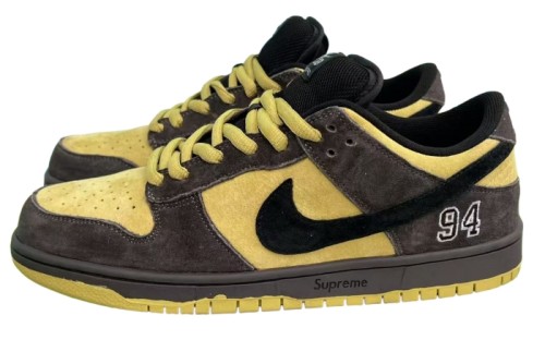 1:1 quality version Supreme x Nike SB Dunk Low “Camper Green” Black and Yellow 28443039
